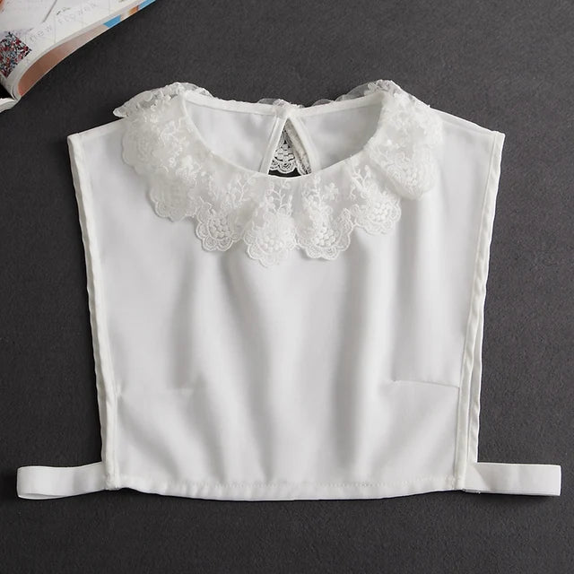 Women's Detachable Lace Collar — Vintage False Collar Accessory