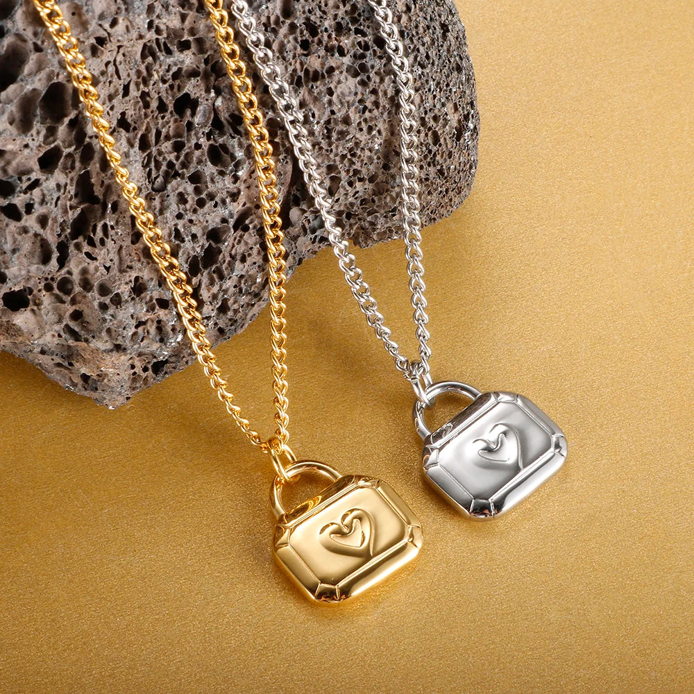 Women's Heart Pendant Necklace — Waterproof Stainless Steel Jewellery