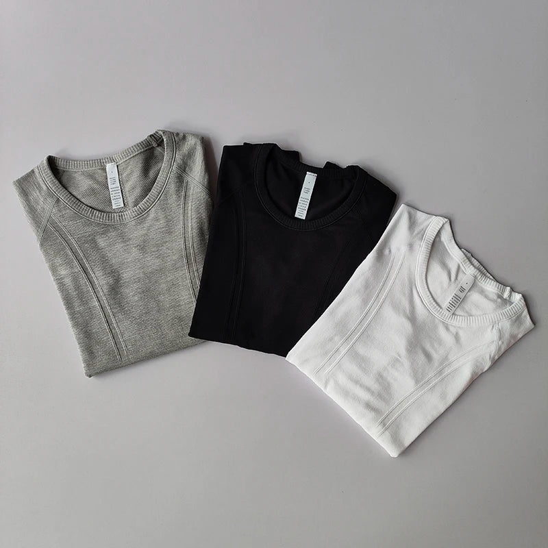 Women's Seamless Yoga Long Sleeve Gym Shirt — Slim Fit Running Fitness Top