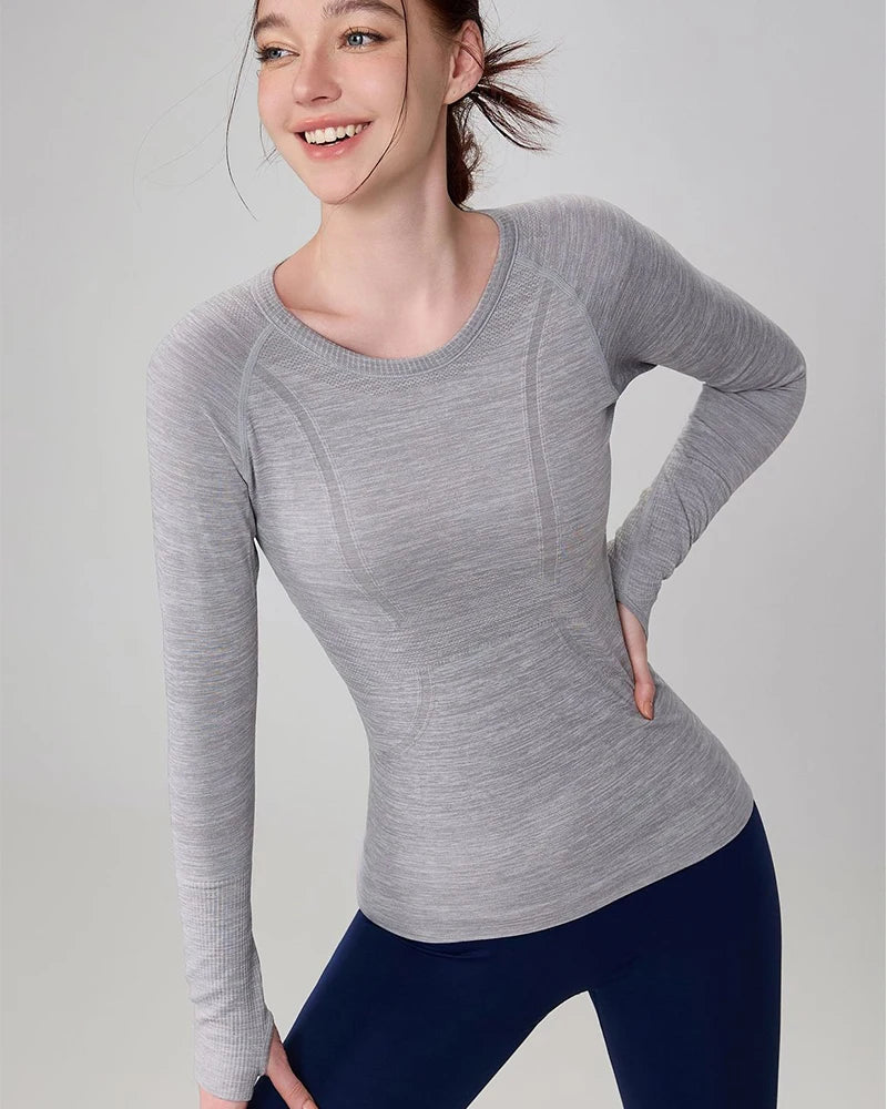 Women's Seamless Yoga Long Sleeve Gym Shirt — Slim Fit Running Fitness Top
