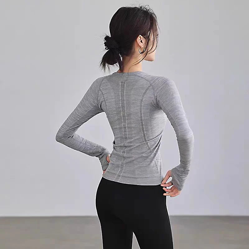 Women's Seamless Yoga Long Sleeve Gym Shirt — Slim Fit Running Fitness Top