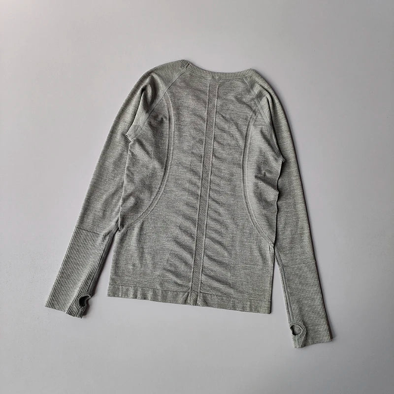 Women's Seamless Yoga Long Sleeve Gym Shirt — Slim Fit Running Fitness Top