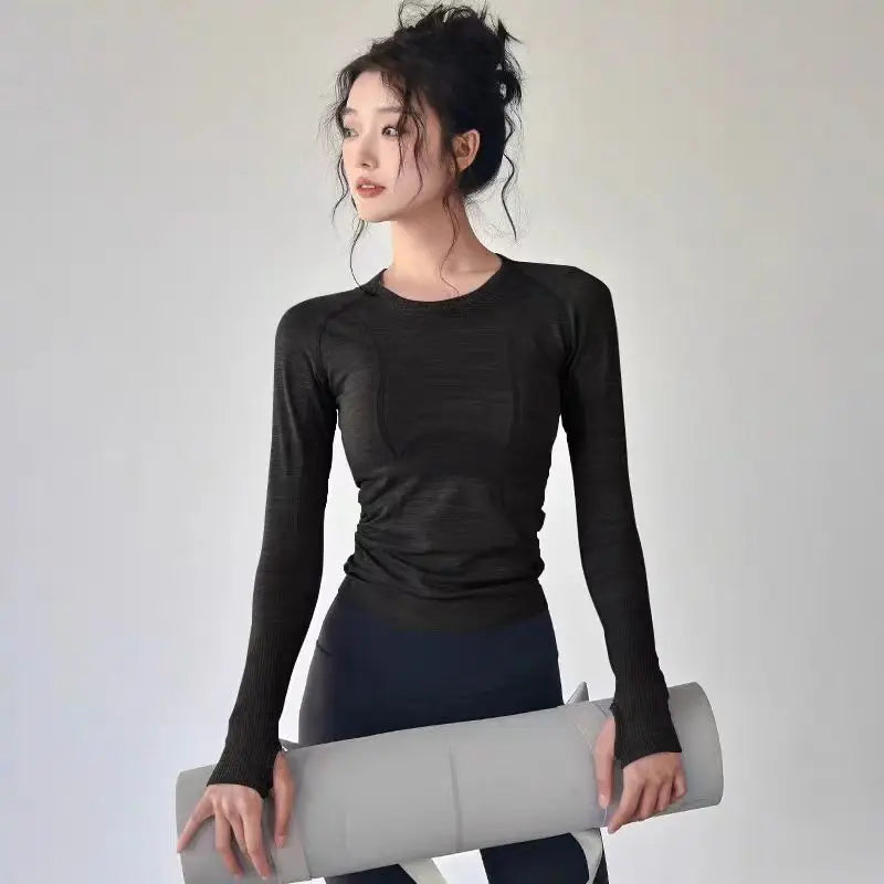 Women's Seamless Yoga Long Sleeve Gym Shirt — Slim Fit Running Fitness Top