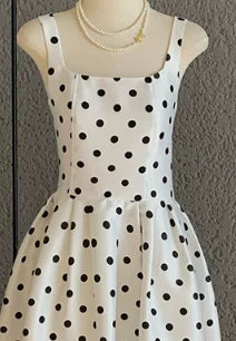 Women's Casual Fashion Dress — Elegant Everyday Style