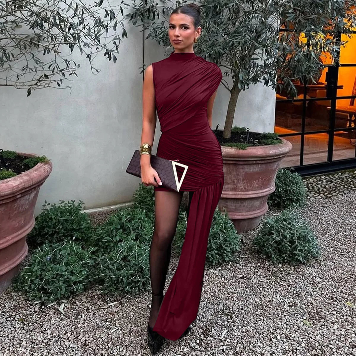 Women's clothing 2025 spring/summer new fashionable slim fit round neck pleated bag hip irregular sleeveless dress