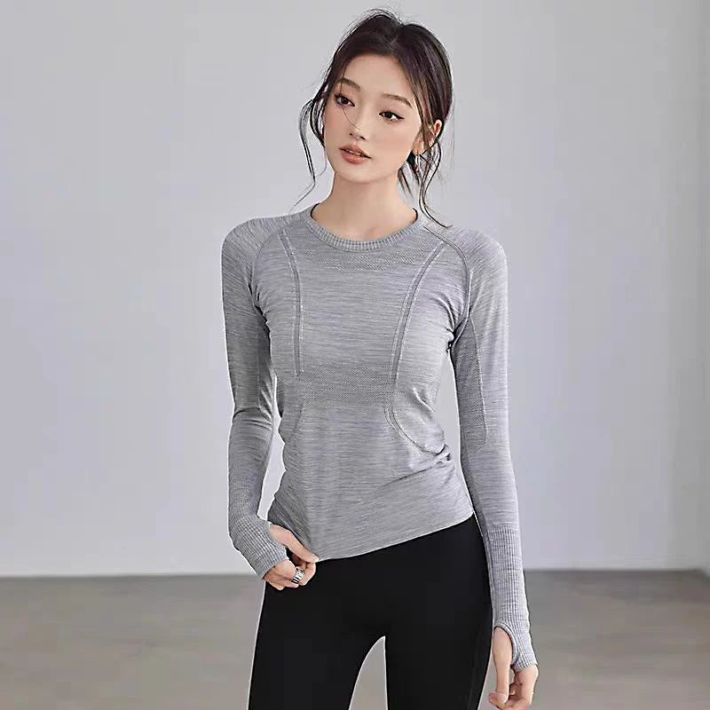 Women's Seamless Yoga Long Sleeve Gym Shirt — Slim Fit Running Fitness Top