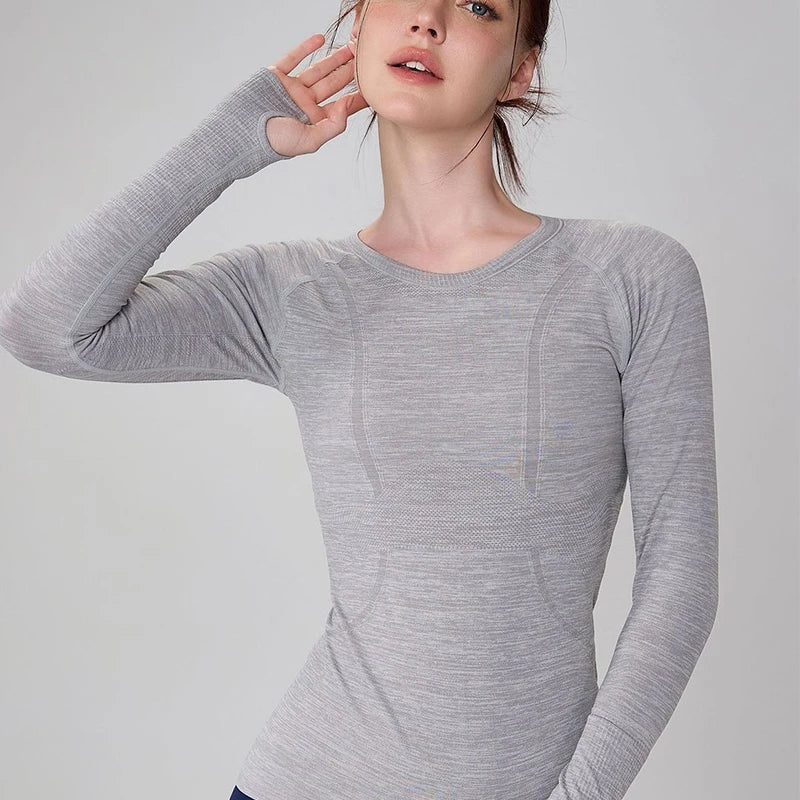 Women's Seamless Yoga Long Sleeve Gym Shirt — Slim Fit Running Fitness Top